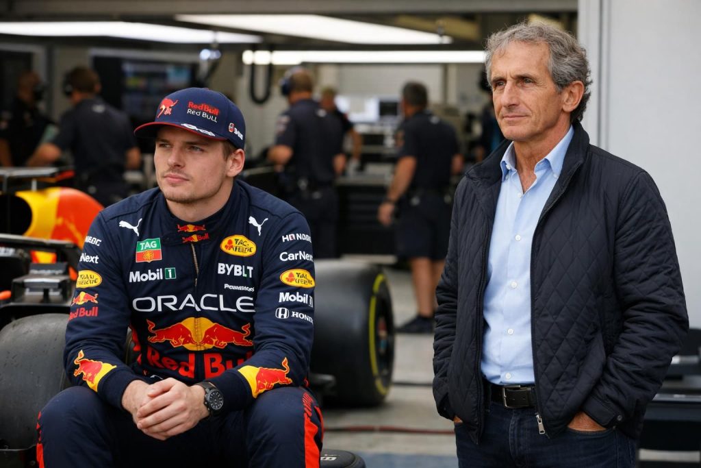 découvrez les réactions autour des rumeurs de retraite de verstappen. un ancien pilote affirme que la f1 peut continuer sans lui, suscitant le débat parmi les fans et experts.