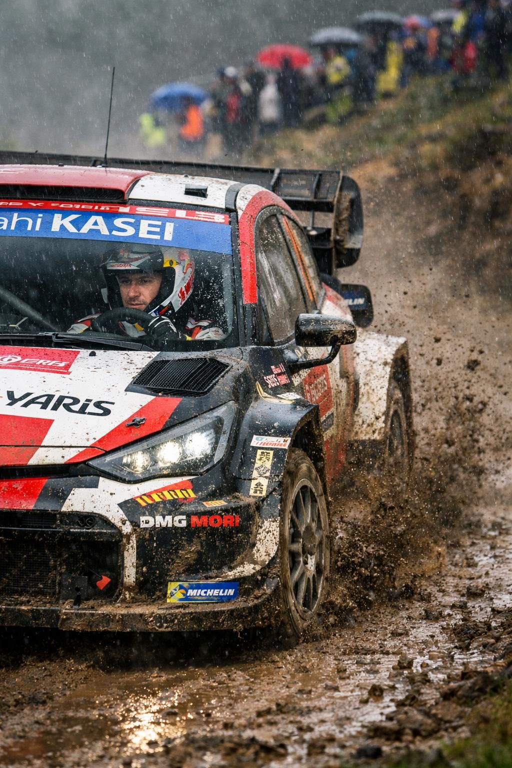 découvrez comment sébastien ogier a creusé l'écart au classement du rallye wrc au portugal, pilotant sa toyota avec maîtrise et détermination.