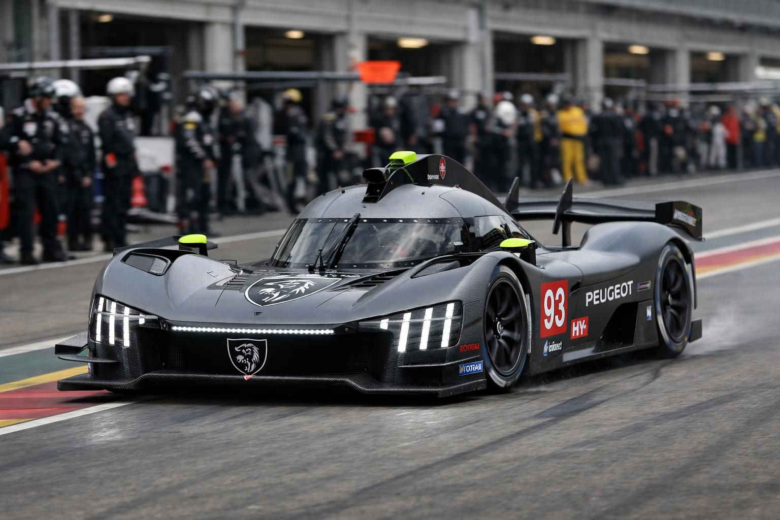 capgemini et peugeot sport renforcent leur partenariat pour innover et repousser les frontières de la performance dans le sport automobile.