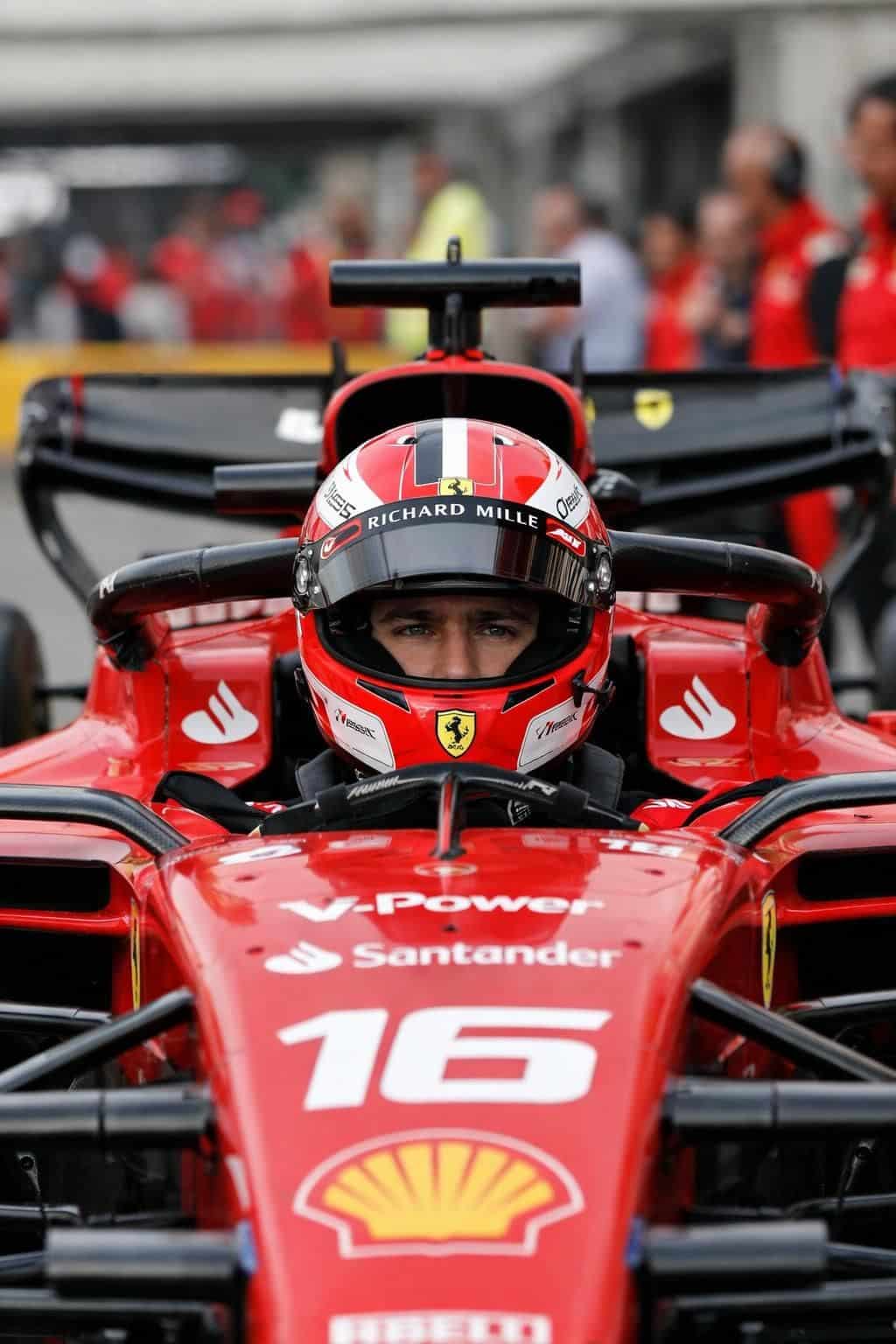 découvrez si charles leclerc a réussi à percer les mystères de sa ferrari en formule 1 et ce que cela signifie pour ses performances sur le circuit.