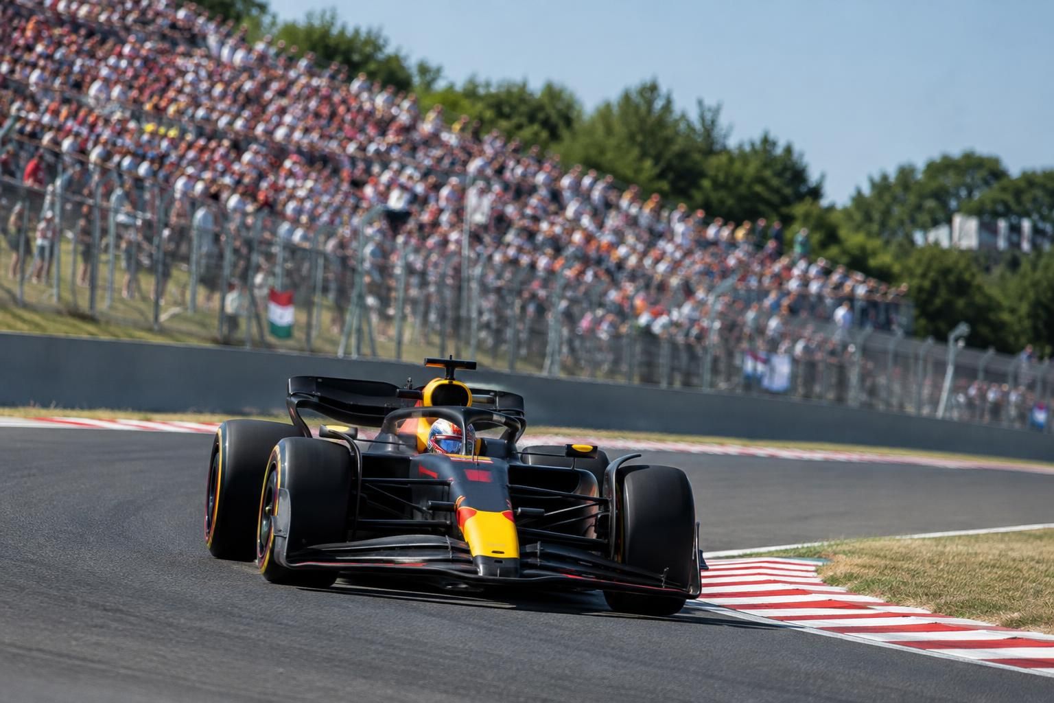 découvrez le résumé du grand prix de hongrie de formule 1, épisode 1, et consultez le programme tv pour ne rien manquer de la course.