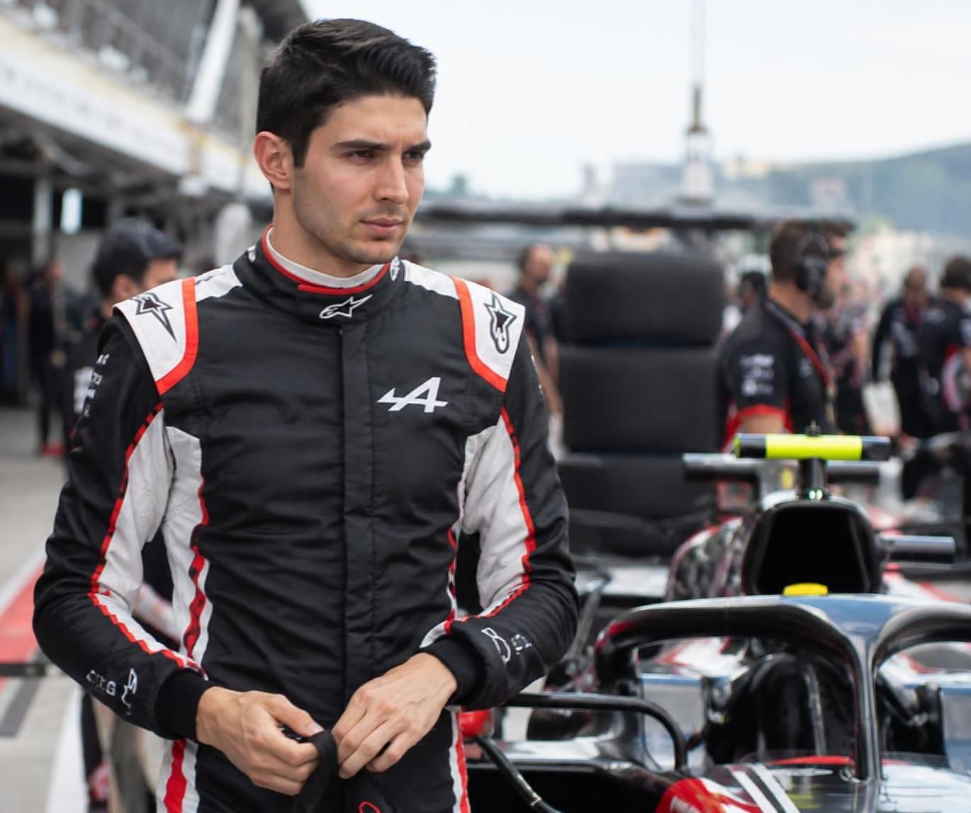 après la fin de son contrat chez haas, esteban ocon pourrait-il rester en f1 ou se tourner vers l’endurance ? découvrez les pistes envisagées pour la suite de sa carrière.