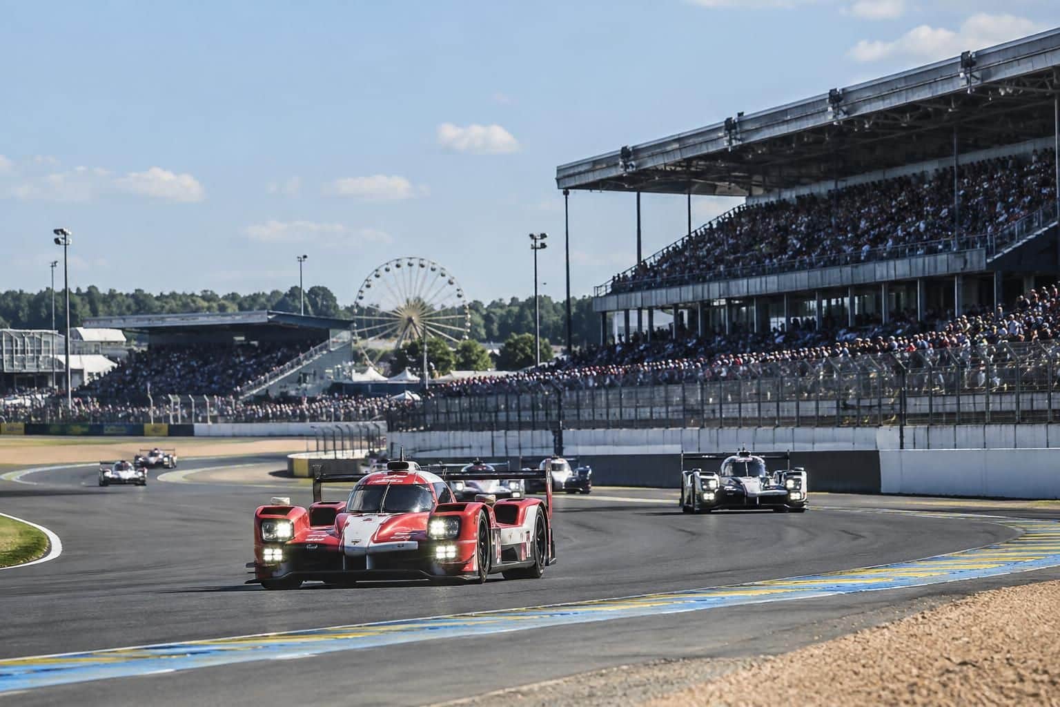 découvrez le calendrier des réservations pour les 24 heures du mans 2027, les démarches pour acheter vos billets et les nouveaux tarifs.